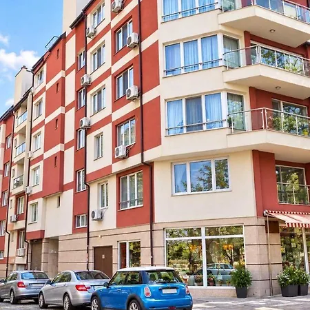 Apartment & Private Parking - Walk To Old Town And Main Street