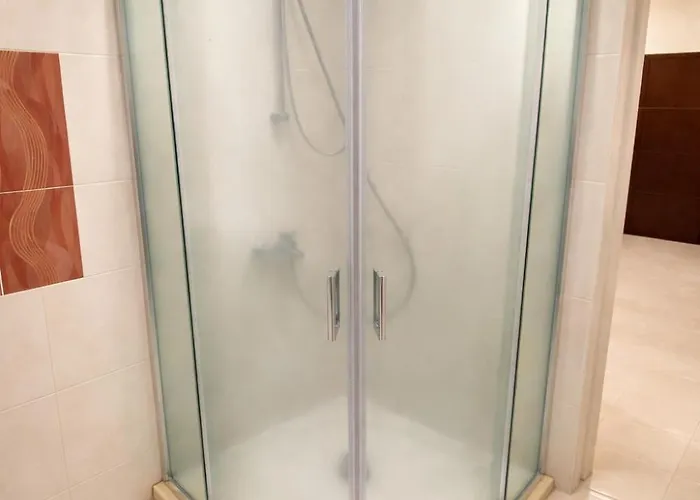 Old Town Prime & Parking شقة *